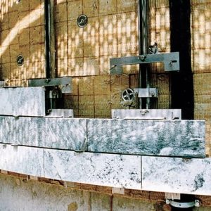 Akmens fasado tvirtinimo sistema HALFEN SUK, UKB Denia Solutions 4