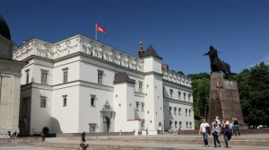 Denia Solutions Projektai Akmens fasado tvirtinimo sprendimai HALFEN Vilniaus vadovu rumai